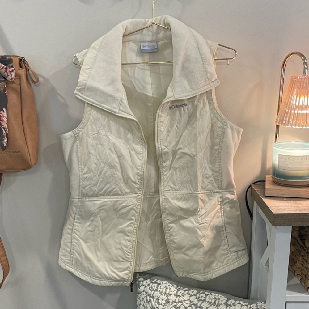 Columbia Women's Off-White Quilted Vest